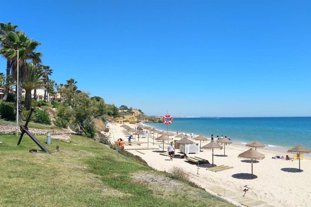 Praia Eulalia With Pool And 5 Minutes From The Beach アルブフェイラ エクステリア 写真