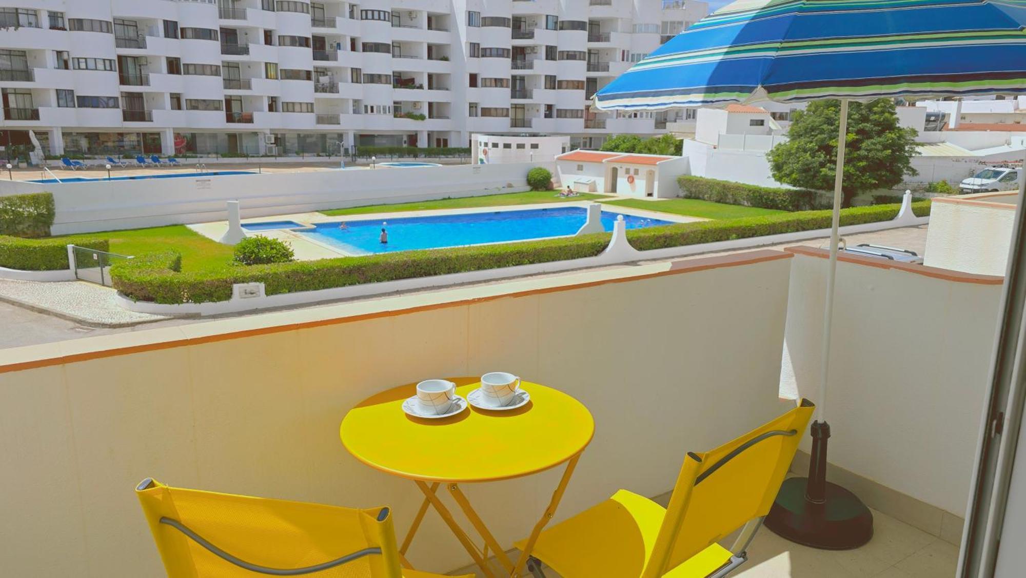 Praia Eulalia With Pool And 5 Minutes From The Beach アルブフェイラ エクステリア 写真